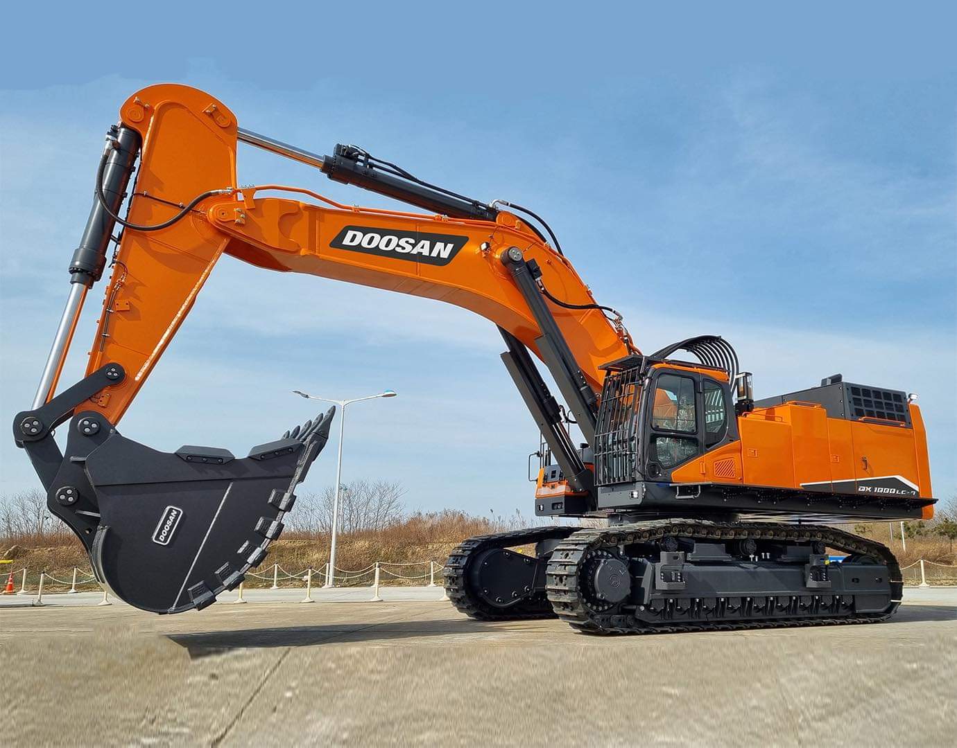 Doosan si avvicina agli escavatori idraulici della classe mineraria con il lancio del DX1000LC-7 da 100 t Kuva2